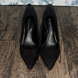 Elegant Black Heels by Alicepub